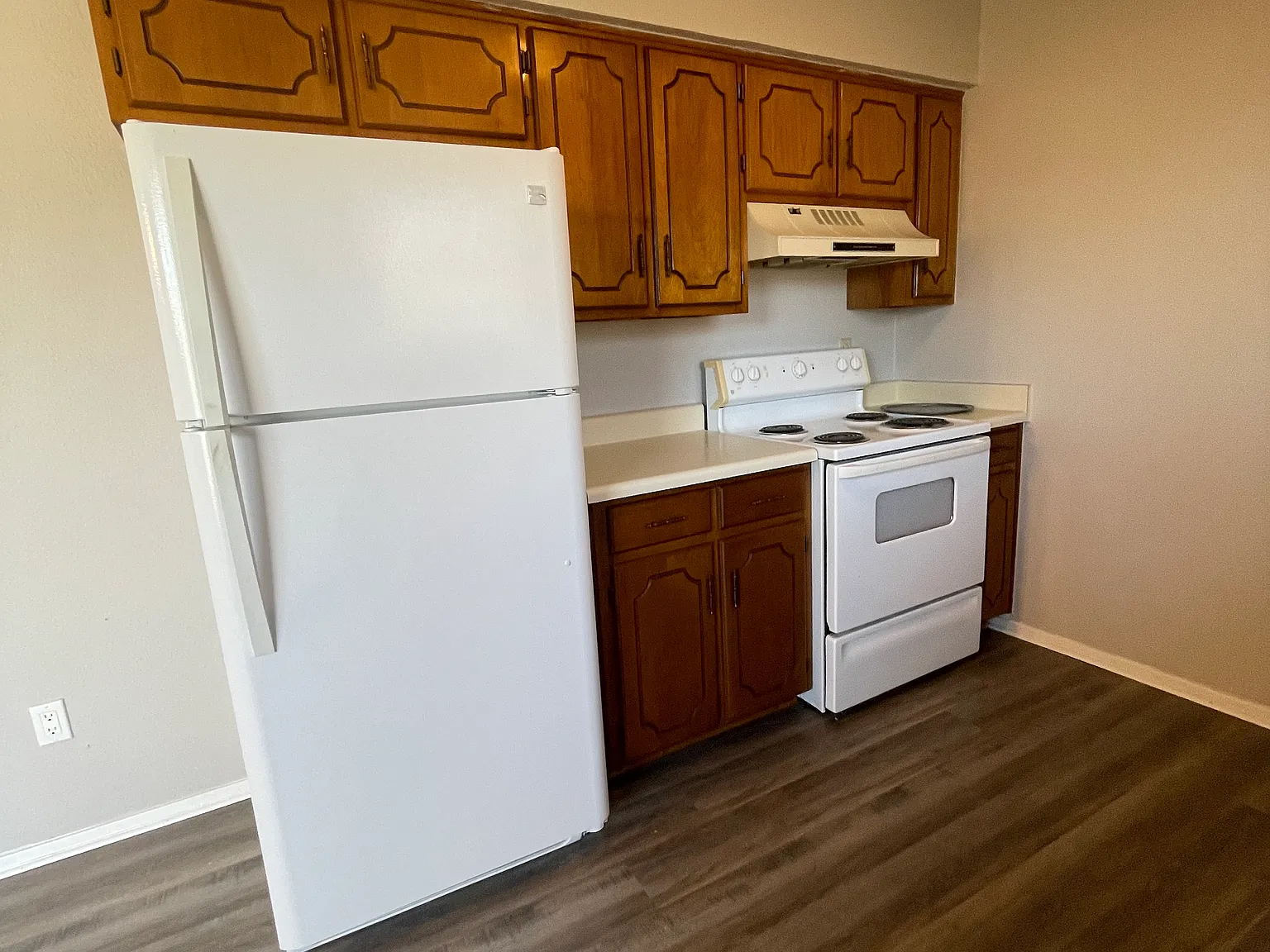 3 bed, 1400 sqft, $1,400 — Photo 2