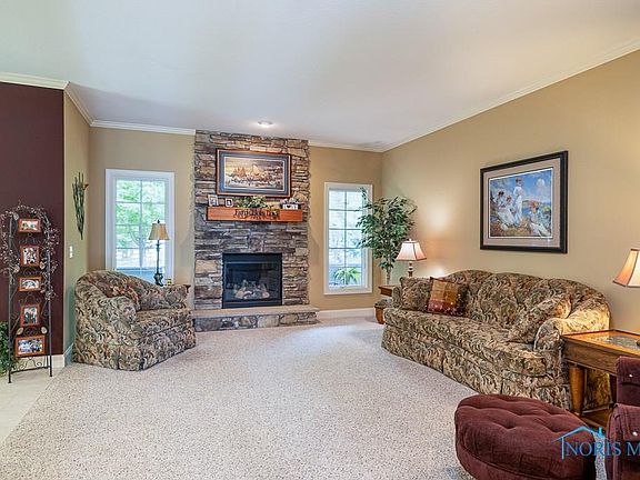 5th image of 9335 Golf Creek Ln