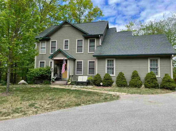 1320 Nordic Dr, Boyne City, MI 49712