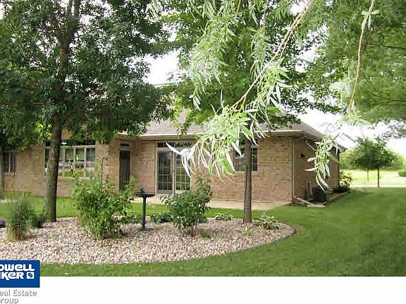 Extensive landscaping