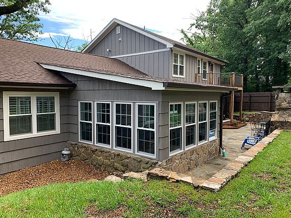 Sunroom/ stone wall 