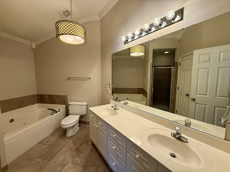 7834 Village Harbor Dr — Photo 30