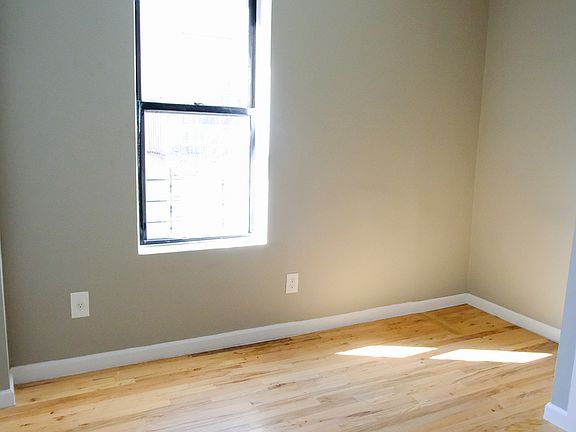 4th image of 304 W 151st St #22A
