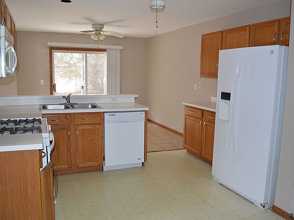 3rd image of 2048 Orchard Ln #2048