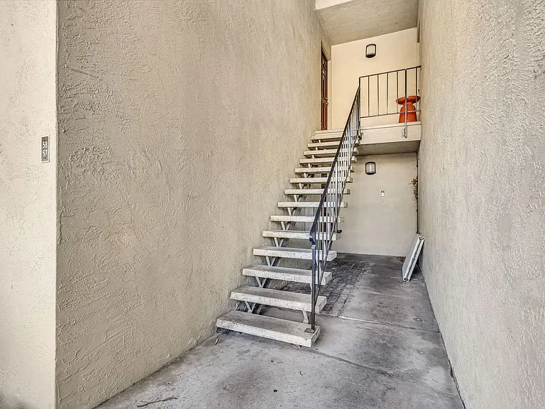 2562 Walnut Blvd #57 — Photo 5