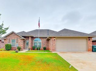 1517 Baycharter St, Norman, OK 73071