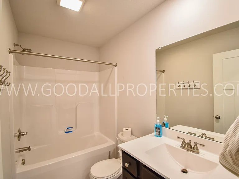 18203 Alpine Dr — Photo 8