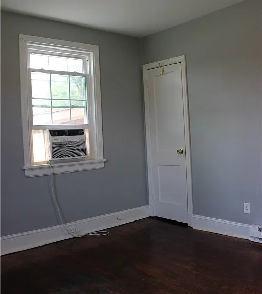2300 Farrand St — Photo 6