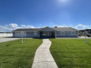 9256 E Avenue R12, Sun Village, CA 93543