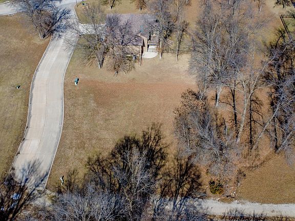 3rd image of 3814 Graf Dr