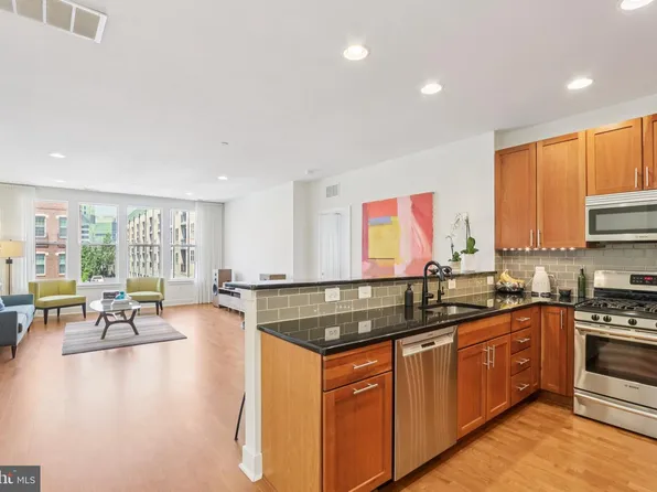 600 S 24th St Unit 204, Philadelphia, PA 19146