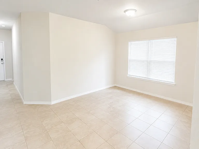 2032 Mallard Ct — Photo 9