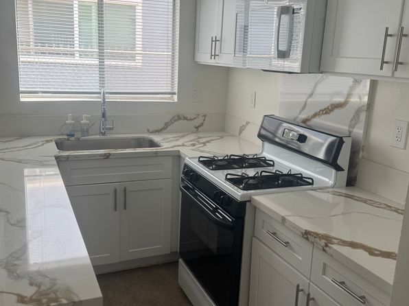 1344 W 225th St APT 3