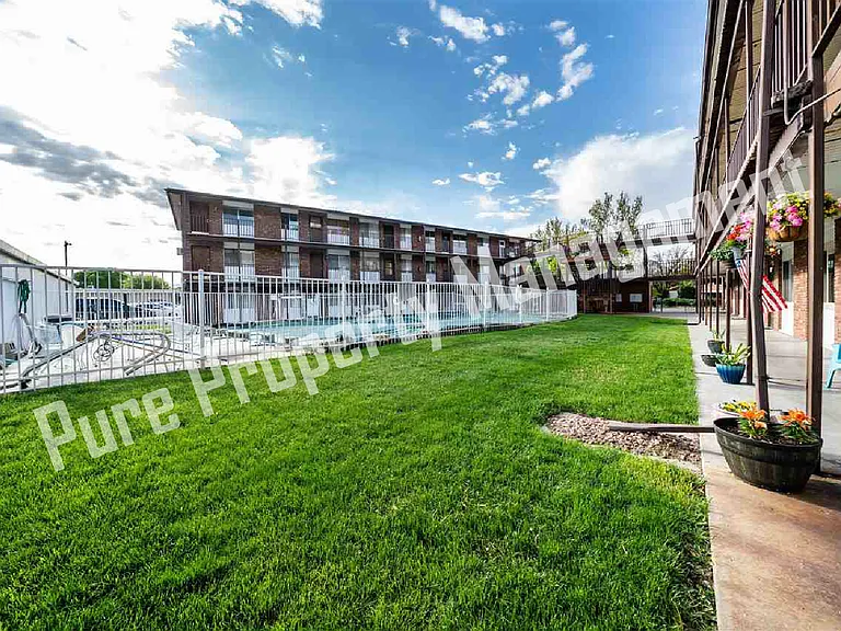 580 Bookcliff Ave #12 — Photo 2