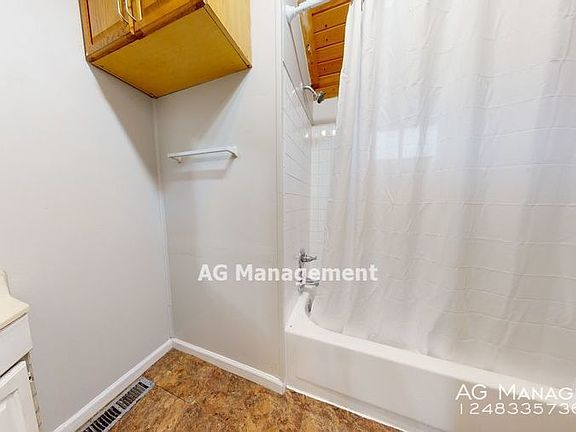 4th image of 936 Kenilworth Ave