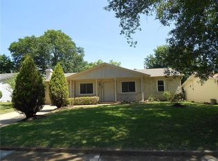 606 Crane Dr, Euless, TX 76039