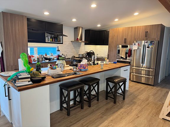 4th image of 7601 Latona Ave NE #A