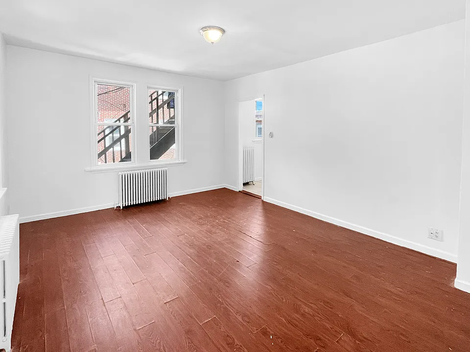 206 Evergreen Ave #B