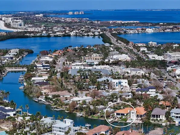 327 S Washington Dr, Sarasota, FL 34236