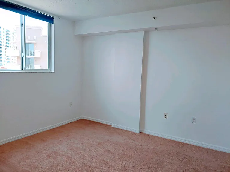 102 SW 6th Ave #610 — Photo 9