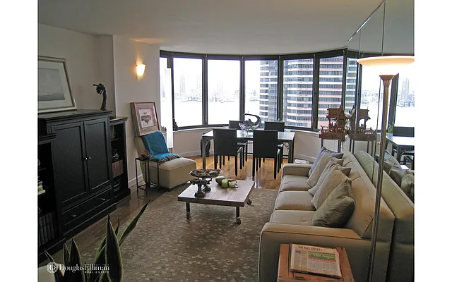 Rented by Douglas Elliman | media 22