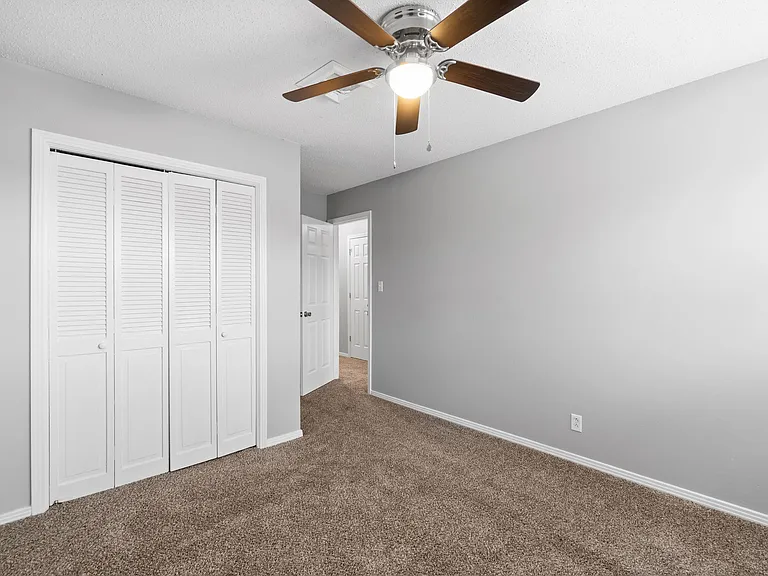 219 Taft Dr #2 — Photo 12