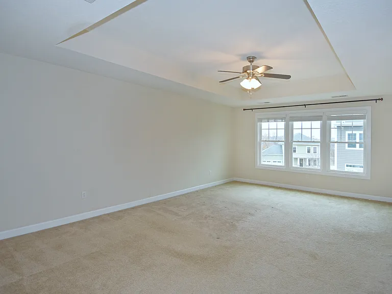 346 Osona Ln — Photo 17