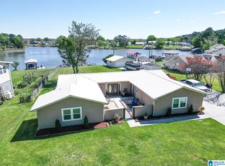 235 Coves Point Dr, Riverside, AL 35135