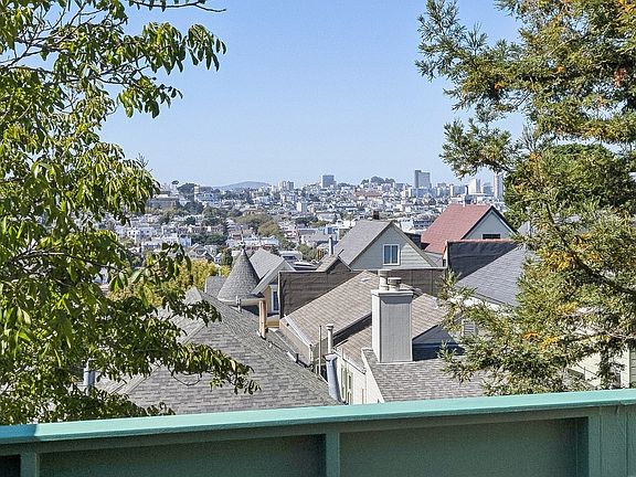 5th image of 546 Liberty St