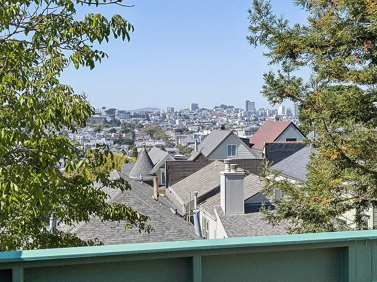 546 Liberty St — Photo 5