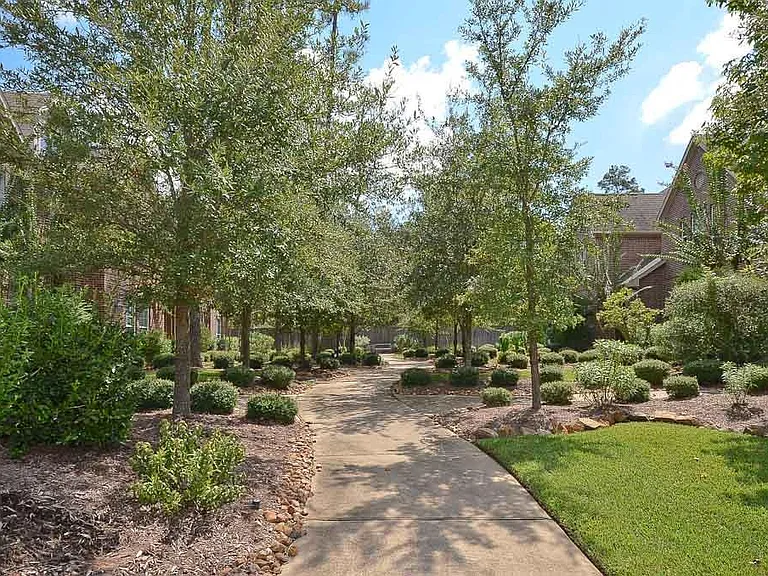 7 Umbria Ln — Photo 6