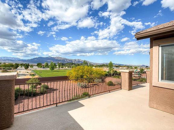 3rd image of 6424 Glen River Cir