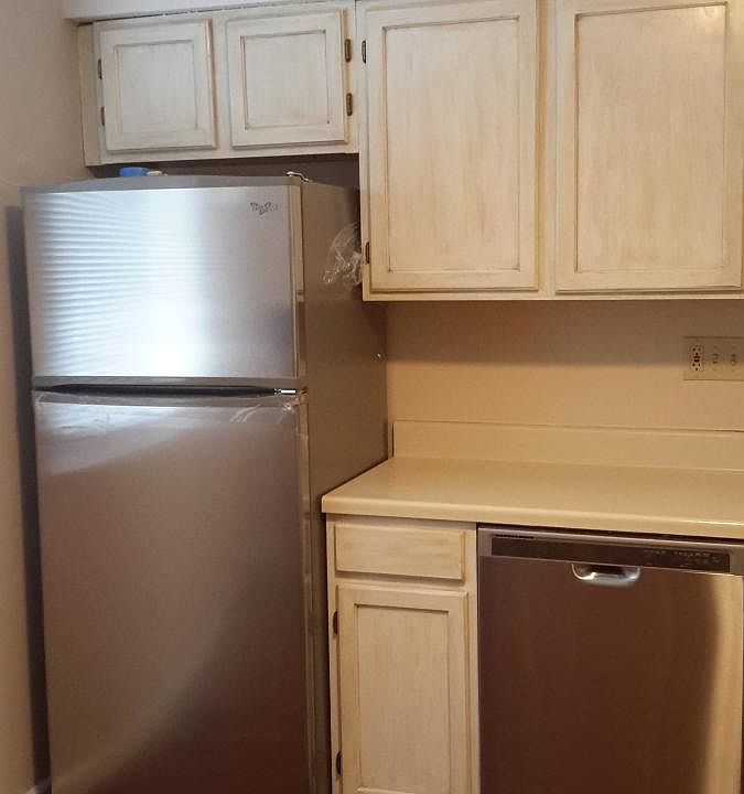 Fridge and dishwasher