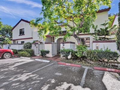 337 Ives Dairy Rd APT 4, Miami, FL, 33179