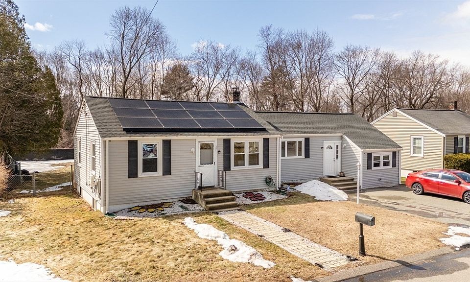 1st image of 37 Reeds Ln