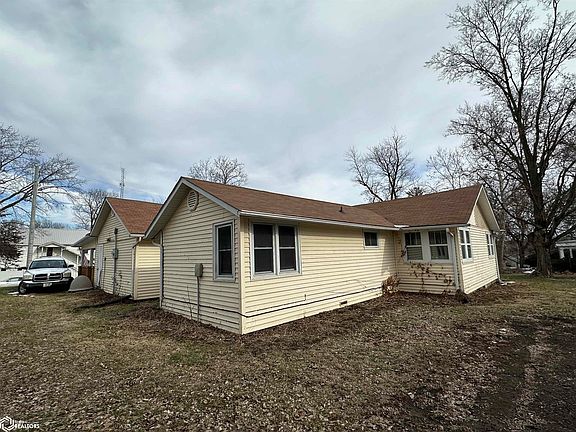 3rd image of 707 4th St