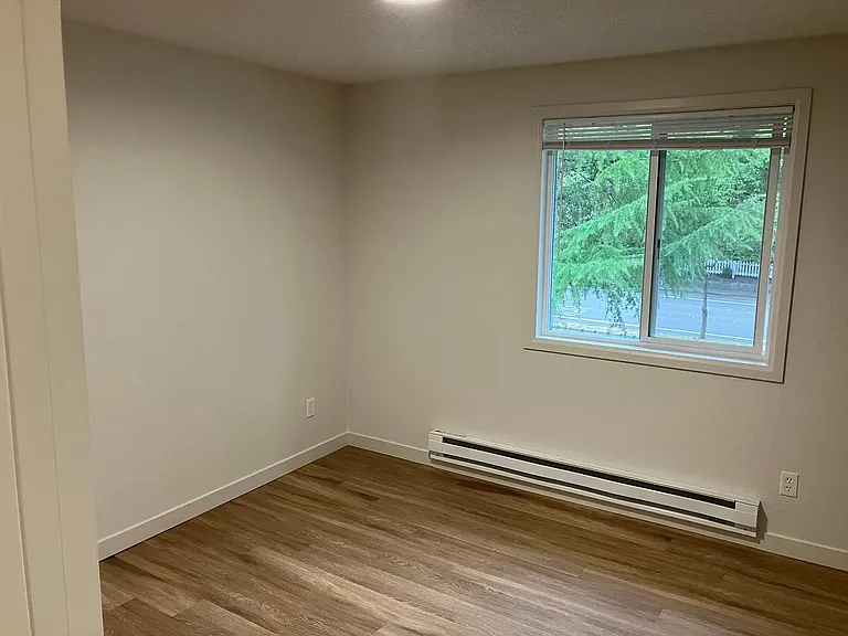 Cross Creek Apartments — Photo 30