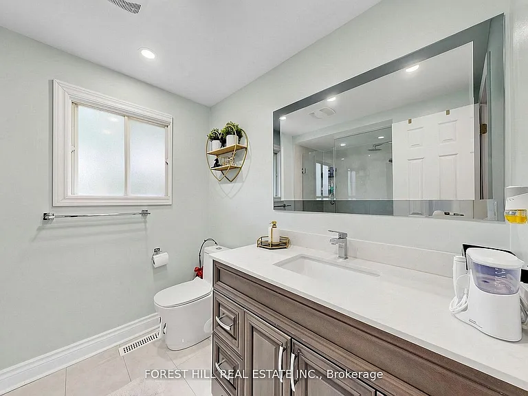 44 Lund St N #MAIN SECOND — Photo 26