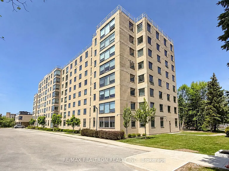 326 Major Mackenzie Dr E #307 — Photo 2