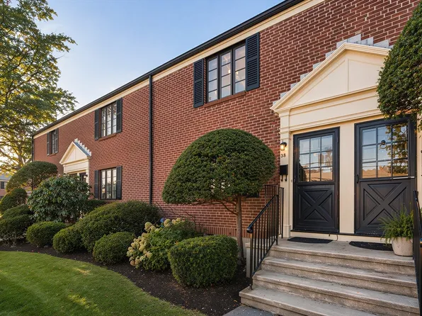 38 Grant Ave Unit 38, Watertown, MA 02472
