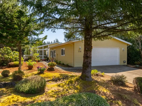 516 Robin Ln, Florence, OR 97439