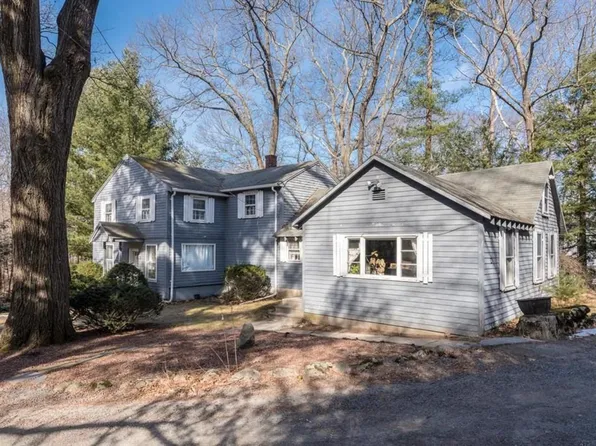 34 Chestnut St #A, Weston, MA 02493