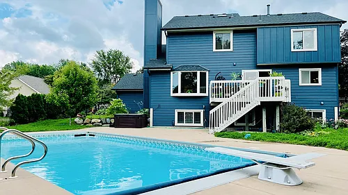 18511 Maple Leaf Dr Photo 1