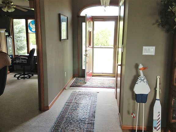 Enty way & coat closet.