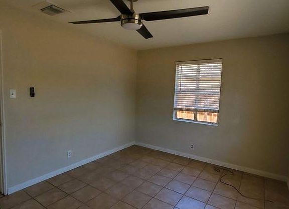 3rd image of 2461 N Treat Ave