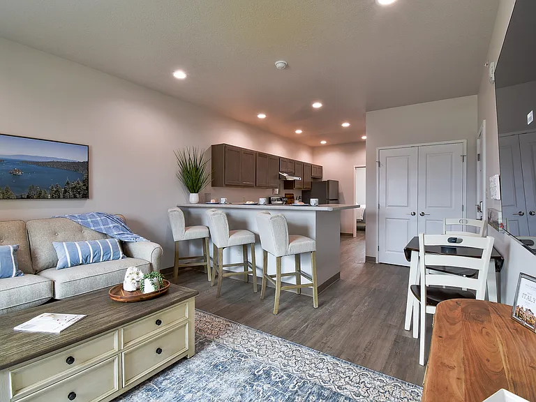 Crossroads Place Apartments — Photo 50