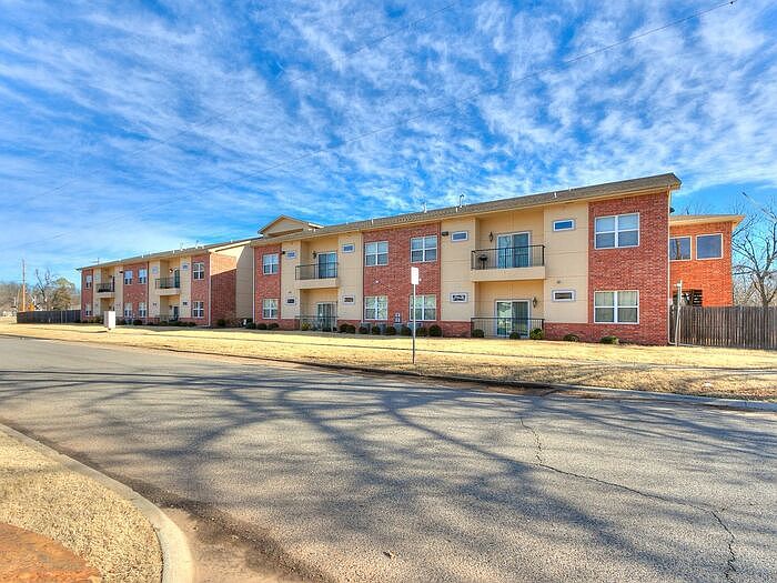 1st image of 715 Monnett Ave #105