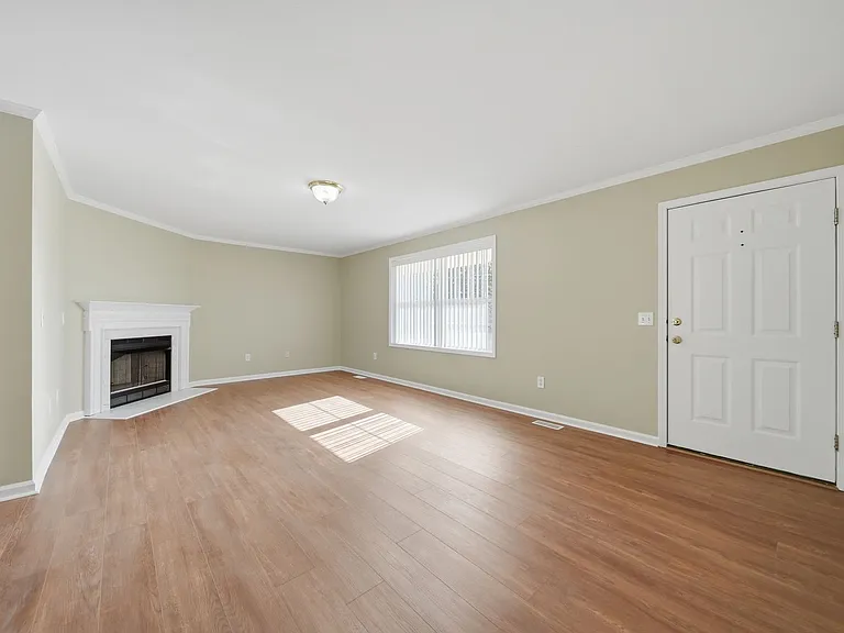 1602 County Home Rd — Photo 4
