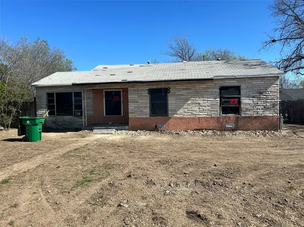 5704 Calloway St, Fort Worth, TX 76114