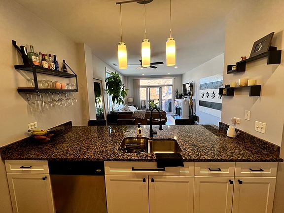 3rd image of 2472 W Foster Ave APT 312